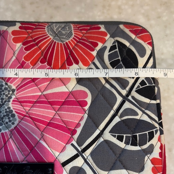 Vera Bradley Pink and Gray Floral laptop bag - Picture 5 of 6